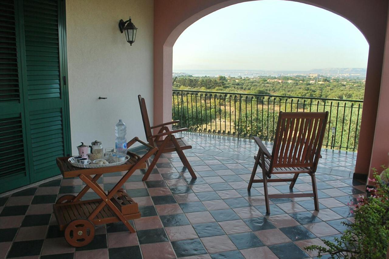 La Maison Di Elenoire Augusta Bagian luar foto