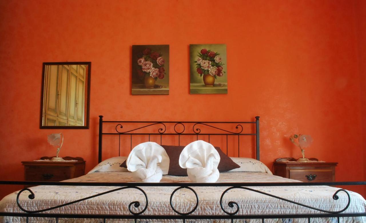 La Maison Di Elenoire Augusta Bagian luar foto